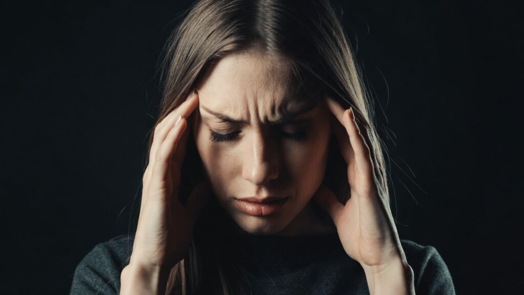 eaf227d8 1cfd 459e bcbc 0a7bc9d9dd2a How to Prevent Migraines: 10 Proven Triggers to Avoid and Realistic Changes That Stick